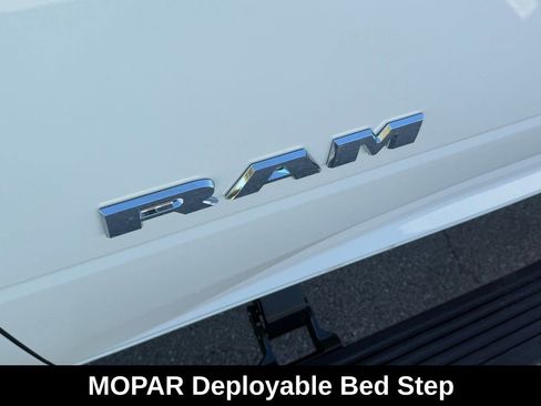 New 2026 RAM 3500 Laramie AWD/4WD image 31