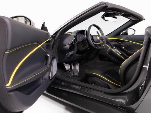 Used 2025 Ferrari Roma Spider RWD image 28