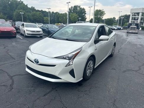 Used 2016 Toyota Prius Two FWD image 9