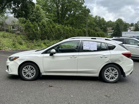 Used 2017 Subaru Impreza 2.0i Premium AWD/4WD image 2