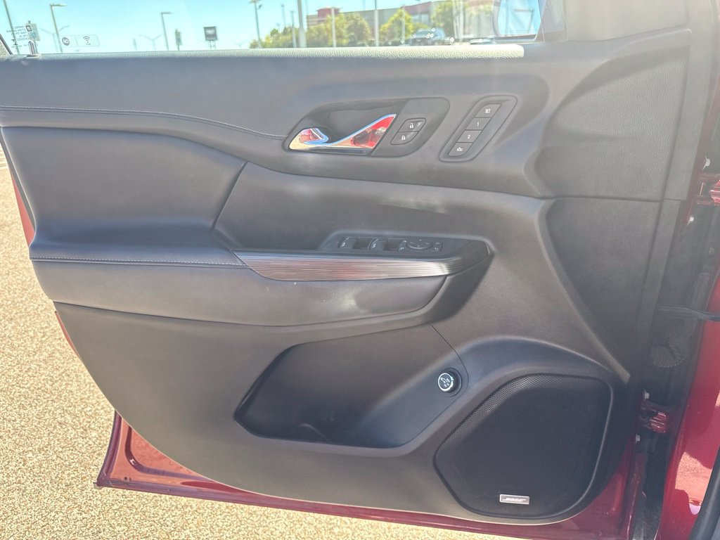 Used 2022 GMC Acadia SLT w/ Preferred Package FWD image 14
