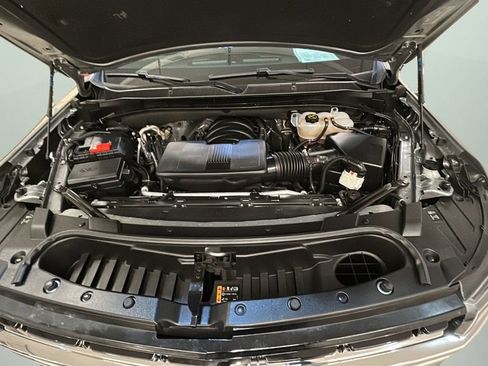 Used 2024 Chevrolet Suburban LT AWD/4WD image 9