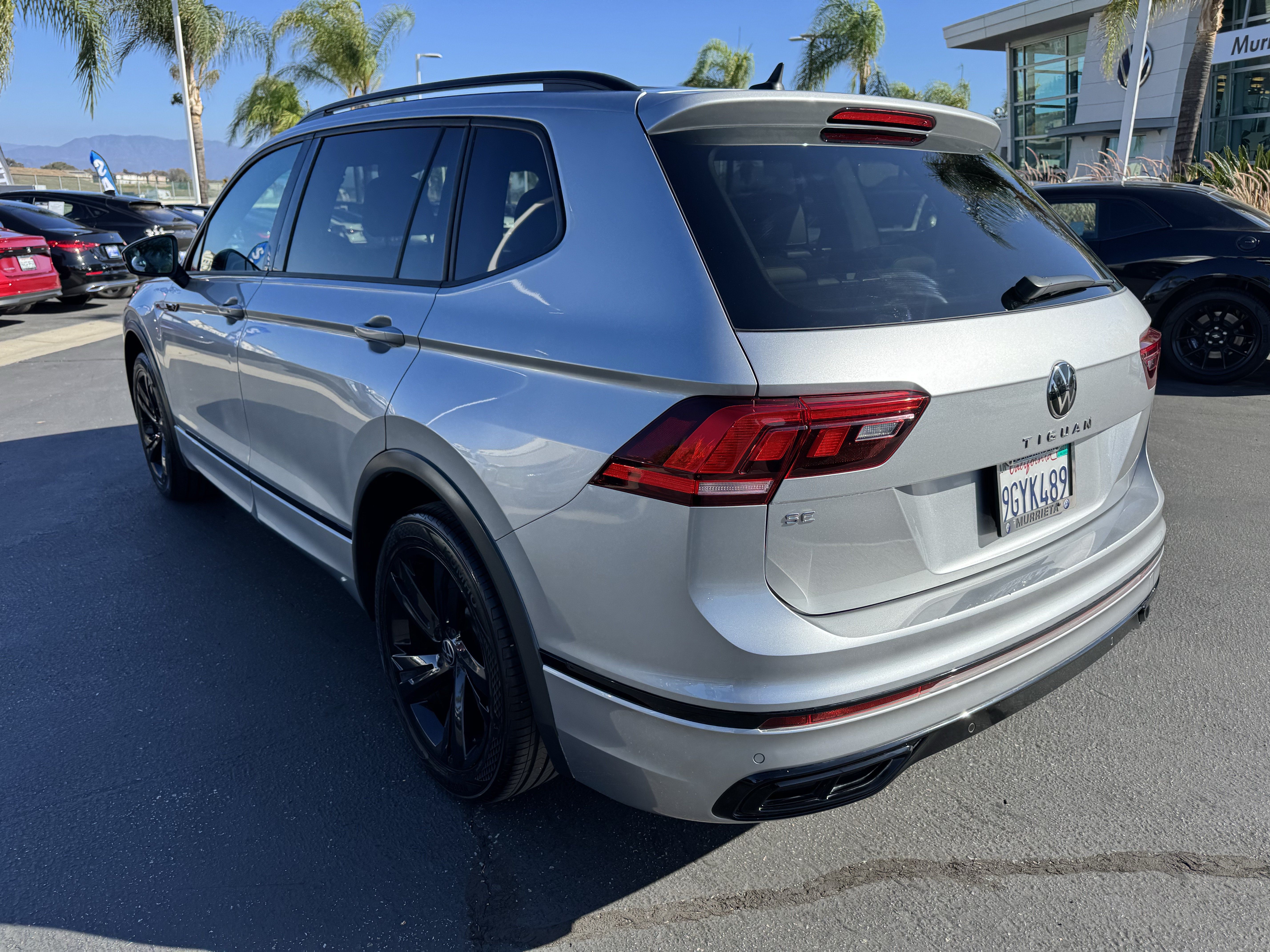 Used 2023 Volkswagen Tiguan SE R-Line FWD image 12