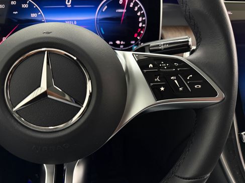 Used 2025 Mercedes-Benz GLC 350e 4MATIC image 14