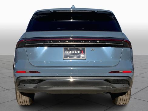 New 2026 Lincoln Nautilus Premier w/ Jet Appearance Package AWD/4WD image 4