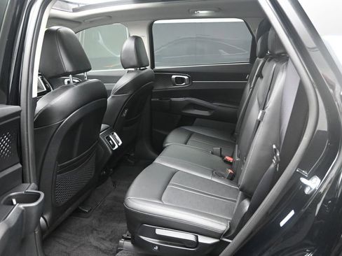 Used 2025 Kia Sorento S w/ Panoramic Sunroof Package FWD image 25