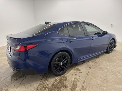 Used 2025 Toyota Camry SE w/ Multimedia Upgrade Package image 5