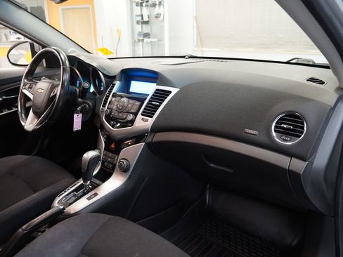 Used 2013 Chevrolet Cruze LT image 32