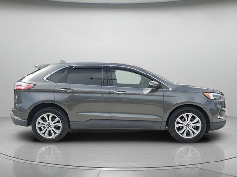 Certified 2019 Ford Edge Titanium w/ Equipment Group 301A FWD image 39