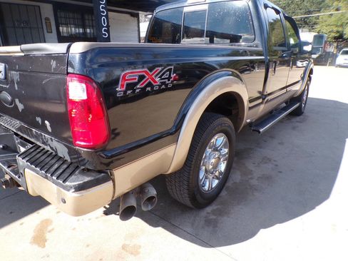 Used 2012 Ford F250 King Ranch w/ King Ranch w/Chrome Pkg image 6