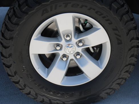 Used 2021 RAM 1500 Classic SLT AWD/4WD image 9