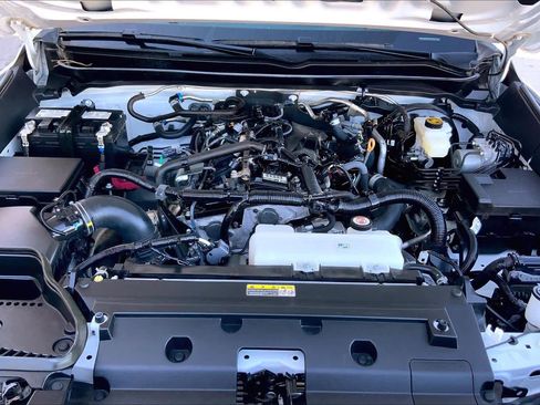 Used 2024 Toyota Tacoma SR image 30