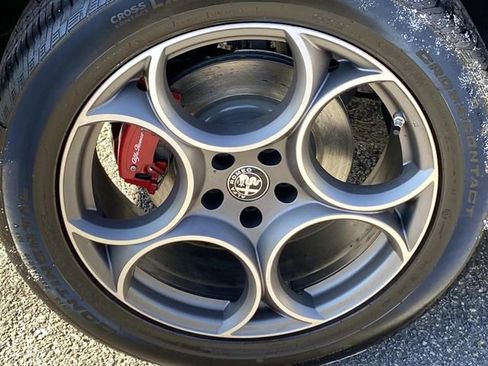 Used 2022 Alfa Romeo Stelvio Ti w/ Active Assist Plus Package image 27