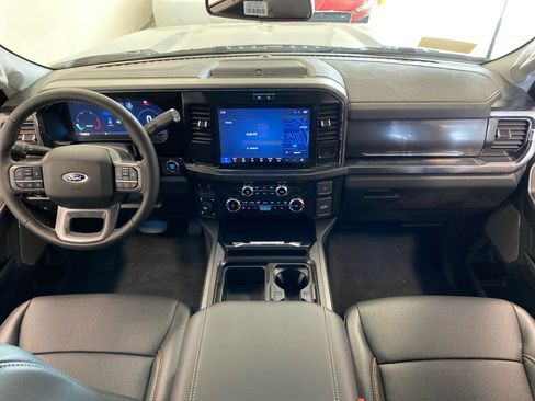 New 2026 Ford F250 Lariat w/ Black Appearance Package AWD/4WD image 10