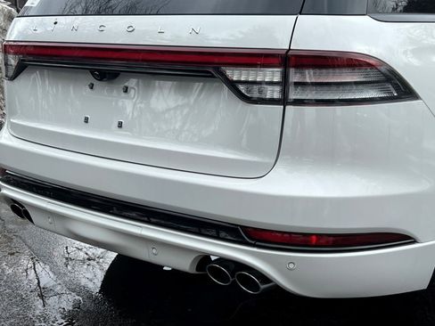 New 2026 Lincoln Aviator Premiere Sport Utility w/ Jet Appearance Package image 5