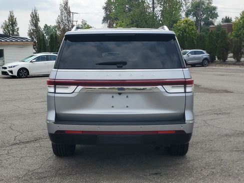 Certified 2024 Lincoln Navigator Reserve AWD/4WD image 5