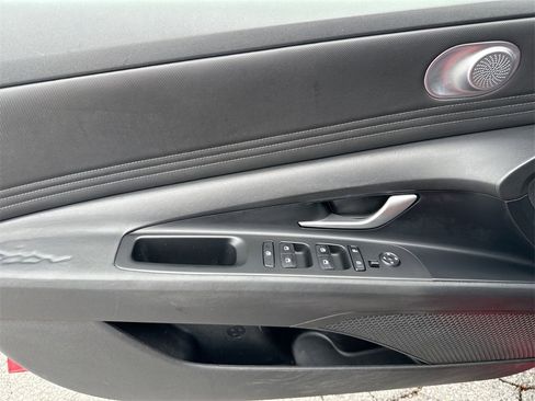 Used 2023 Hyundai Elantra SEL w/ Convenience Package image 15