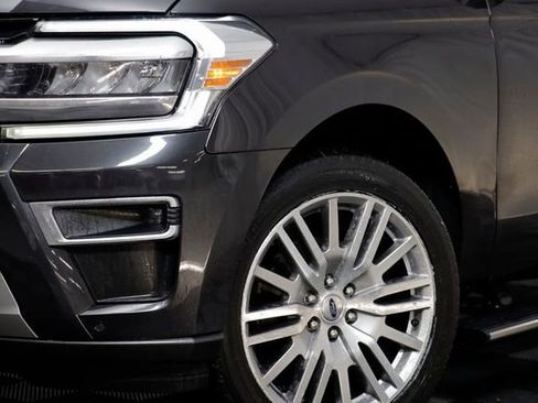 Used 2024 Ford Expedition Max Limited image 4