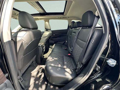 Used 2024 Nissan Murano Platinum w/ Cargo Package FWD image 12