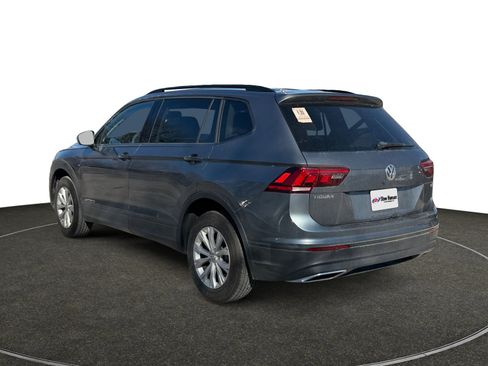 Used 2018 Volkswagen Tiguan S image 3