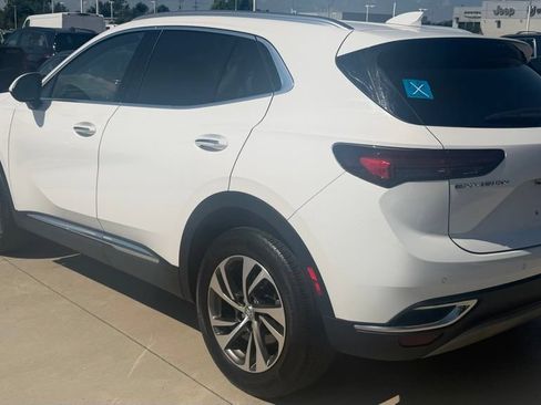 Used 2022 Buick Envision Essence w/ Safety Package FWD image 3
