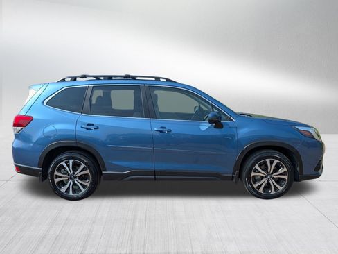 Used 2023 Subaru Forester Limited AWD/4WD image 8