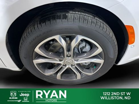 New 2026 Chrysler Pacifica Pinnacle image 15