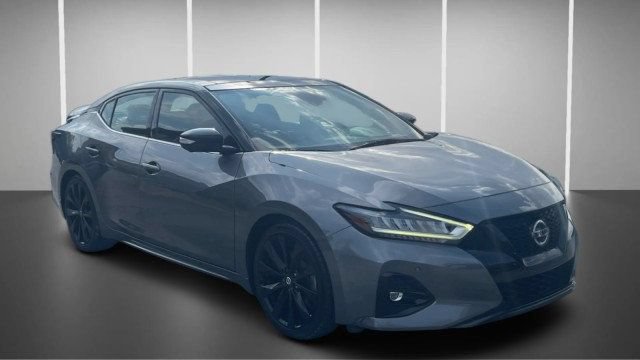 Used 2021 Nissan Maxima SR w/ Sport Mat Group FWD image 2