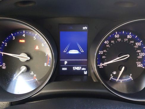 Used 2019 Toyota C-HR LE image 10