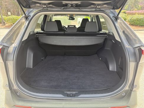 Certified 2021 Toyota RAV4 XLE image 30