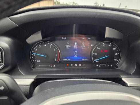 Used 2022 Ford Explorer XLT w/ Equipment Group 202A AWD/4WD image 13