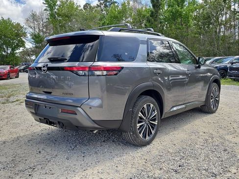 New 2026 Nissan Pathfinder Platinum image 8