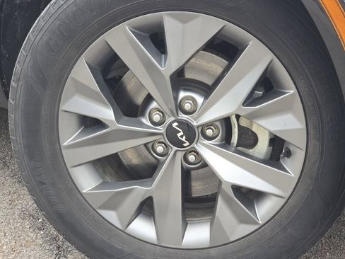 Used 2023 Kia Sportage SX image 11