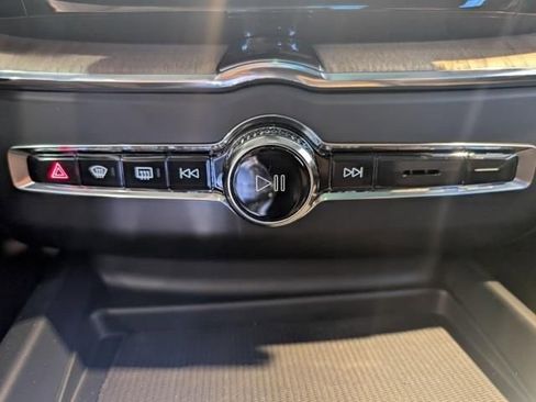 New 2026 Volvo XC60 B5 Ultra w/ Protection Package Premier AWD/4WD image 21