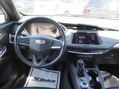 Used 2020 Cadillac XT4 Premium Luxury FWD image 21