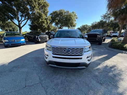 Used 2017 Ford Explorer Platinum AWD/4WD image 5