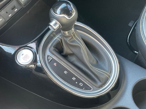 Used 2015 Kia Soul + w/ Primo Package FWD image 17