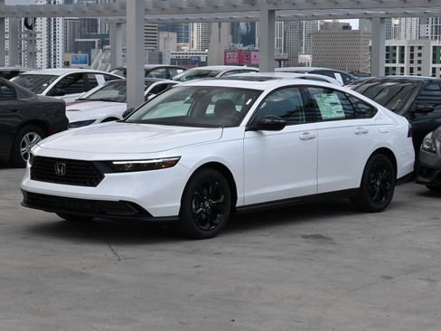 New 2025 Honda Accord SE image 1
