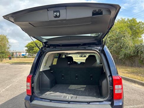 Used 2016 Jeep Patriot Sport image 2