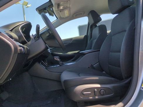 Used 2025 Chevrolet Malibu LT FWD image 21