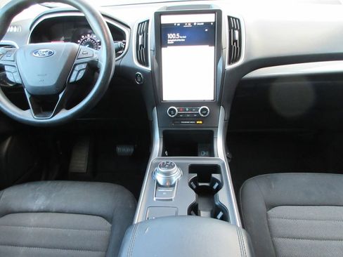 Used 2021 Ford Edge SE FWD image 15