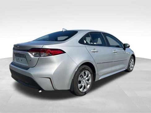 Used 2024 Toyota Corolla LE FWD image 6