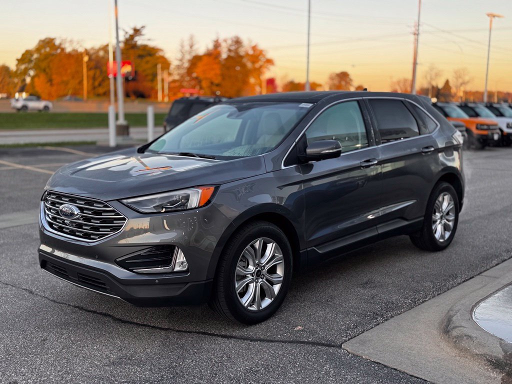 Certified 2024 Ford Edge Titanium w/ Equipment Group 301A AWD/4WD image 44