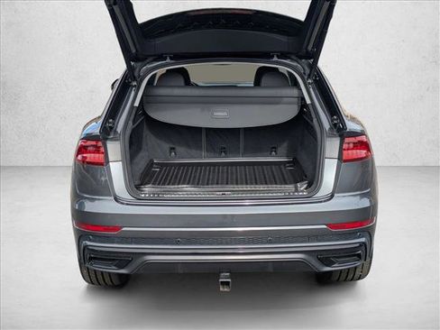 Used 2019 Audi Q8 Premium Plus w/ Premium Plus image 6