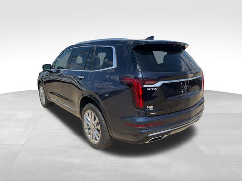 Used 2022 Cadillac XT6 Premium Luxury w/ Technology Package image 7
