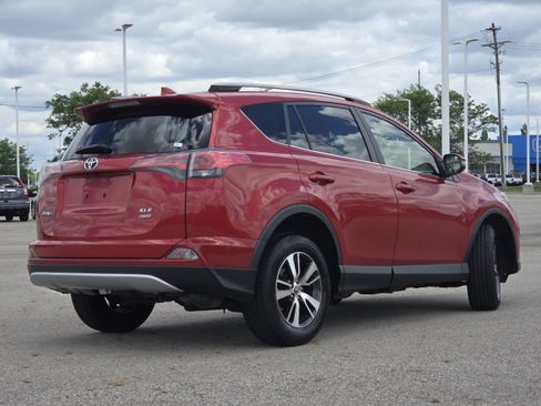 Used 2017 Toyota RAV4 XLE w/ All Weather Liner Package AWD/4WD image 19