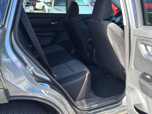 Used 2024 Nissan Rogue SV AWD/4WD image 21