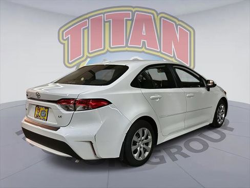 Certified 2021 Toyota Corolla LE image 4
