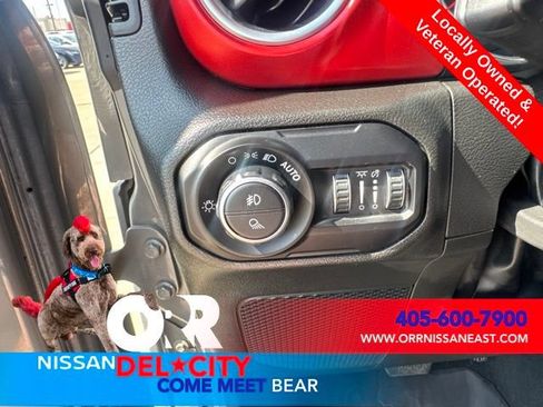 Used 2022 Jeep Gladiator Rubicon w/ LED Lighting Group AWD/4WD image 26