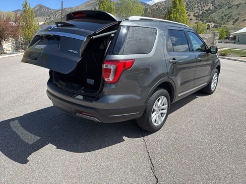 Used 2019 Ford Explorer XLT w/ Equipment Group 202A AWD/4WD image 10